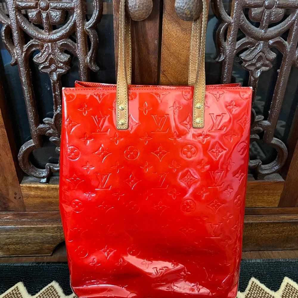 *Sold* Louis Vuitton Vernis Red Patent Leather Tote Handbag Authenticated! - Picture 7 of 16